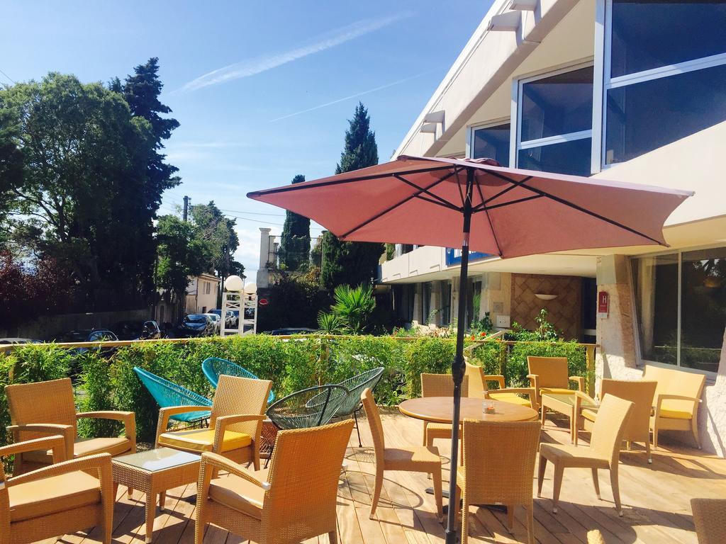 Hotel Brise De Mer - Piscine Interieure & Exterieure Saint-Raphaël Exterior foto